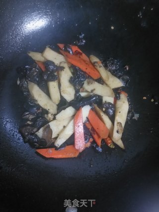 山药炒木耳的做法步骤：7