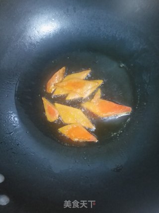 青蒜炒腊肠的做法步骤：5