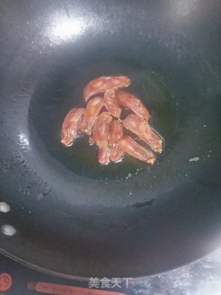 青蒜炒腊肠的做法步骤：6