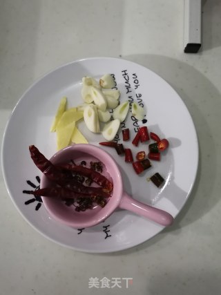 红烧鸡翅的做法步骤：3