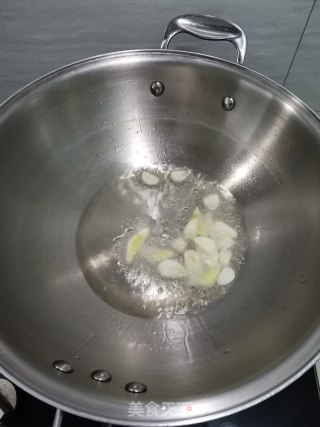 红烧鸡翅的做法步骤：4