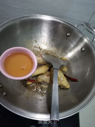 红烧鸡翅的做法步骤：7