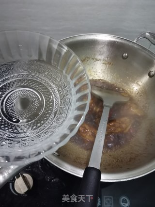 红烧鸡翅的做法步骤：8