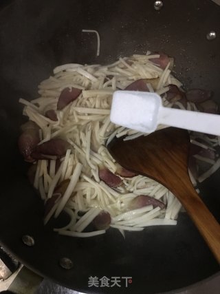 杏鲍菇炒二刀腊肉的做法步骤：6