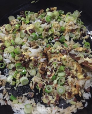 腊肠蛋炒饭的做法步骤：9