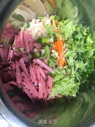 菜煎饼的做法步骤：1