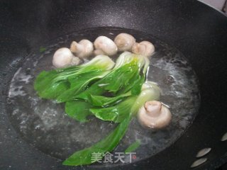 酸汤肥牛酱煮杂蔬的做法步骤：4