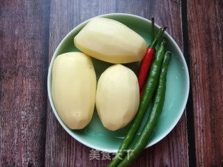 孜然香辣土豆片的做法步骤：1