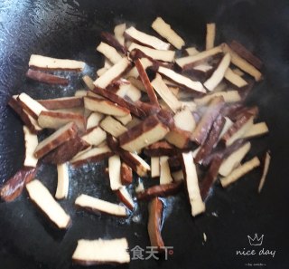 韭菜炒香干的做法步骤：3