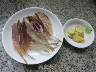 蒸橡皮鱼鲞的做法步骤：1