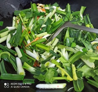 青蒜胡萝卜炒香干的做法步骤：6
