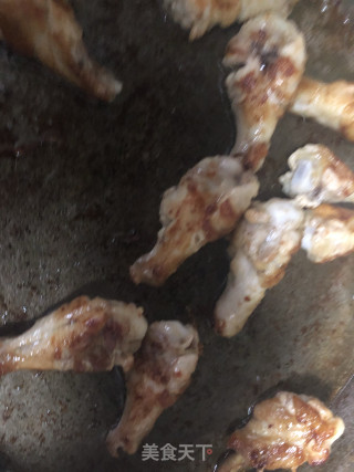 可乐鸡翅根的做法步骤：2