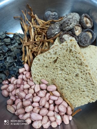 四喜烤麸的做法步骤：1