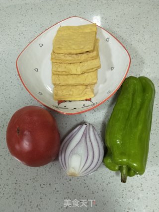西红柿炒豆腐干的做法步骤：1