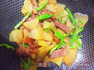 腊肉土豆的做法步骤：12