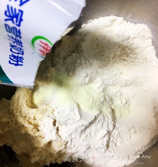 中种牛奶甜面团的做法步骤：12