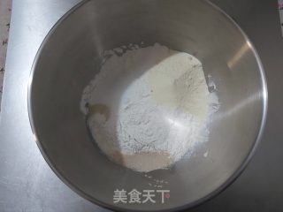 花生酱小吐司的做法步骤：2