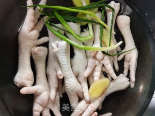 玫瑰腐乳凤爪的做法步骤：2