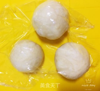 沙拉香松包的做法步骤：3