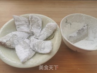 干炸带鱼的做法步骤：3