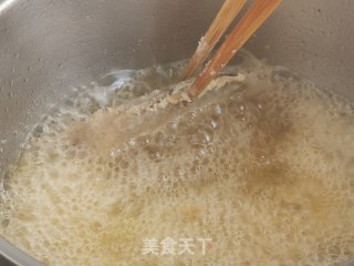 干炸带鱼的做法步骤：4