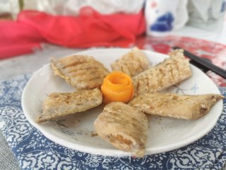 干炸带鱼的做法步骤：6