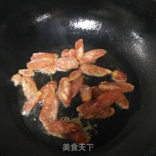 腊肠炒青蒜的做法步骤：4