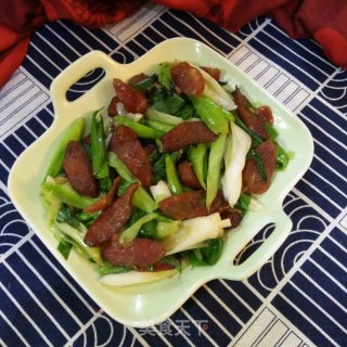 腊肠炒青蒜的做法步骤：9