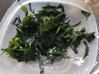 鱼头海带豆腐汤的做法步骤：2
