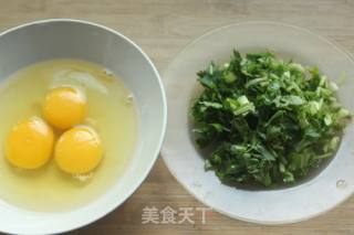 香菜炒鸡蛋的做法步骤：1