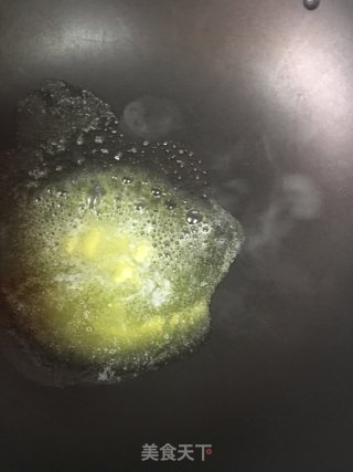 花生猕猴桃干牛轧糖的做法步骤：2