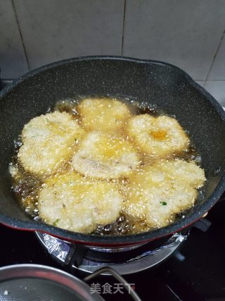 炸鱼饼的做法步骤：8