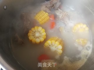 胡萝卜玉米猪颈骨汤的做法步骤：12