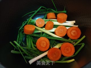 电饭锅鸡腿????的做法步骤：4