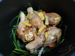 电饭锅鸡腿????的做法步骤：5