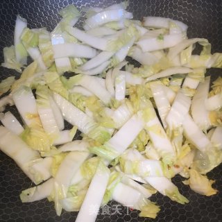 菌菇蛋饺时蔬汤的做法步骤：3