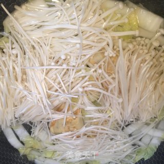 菌菇蛋饺时蔬汤的做法步骤：5