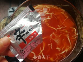 韩式泡菜火锅的做法步骤：7