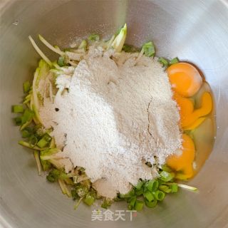 角瓜鸡蛋饼的做法步骤：3