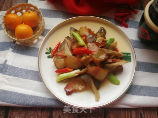 平菇炒腊肉的做法步骤：10