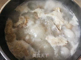 骨汤煮时蔬的做法步骤：4