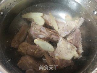 骨汤煮时蔬的做法步骤：6