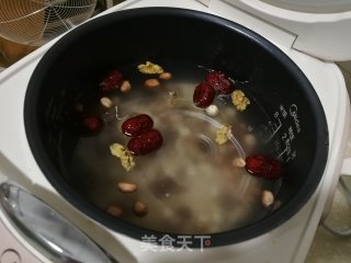 桂圆莲子核桃八宝粥的做法步骤：2