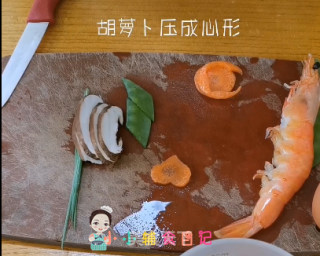 10个月以上虾仁茶碗蒸的做法步骤：1