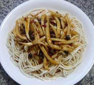 牛肉酱茭白丝盖浇面的做法步骤：15