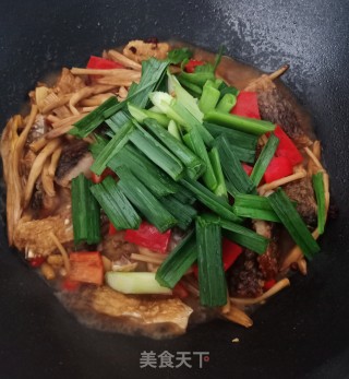 腊鱼煮金针的做法步骤：8