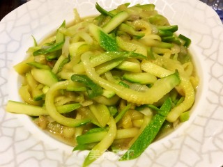韩剧里的大盆拌饭的做法步骤：1
