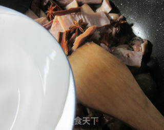 牛肉丸中翅烧鱿鱼干的做法步骤：9