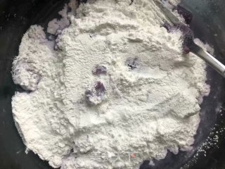 紫薯糯米糕的做法步骤：2