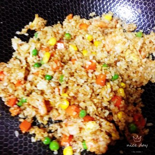 虾仁酱油炒饭的做法步骤：12